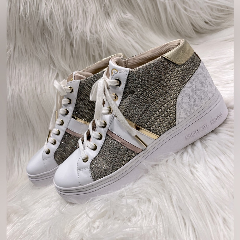 LIKE NEW MICHAEL KORS SNEAKERS 👟